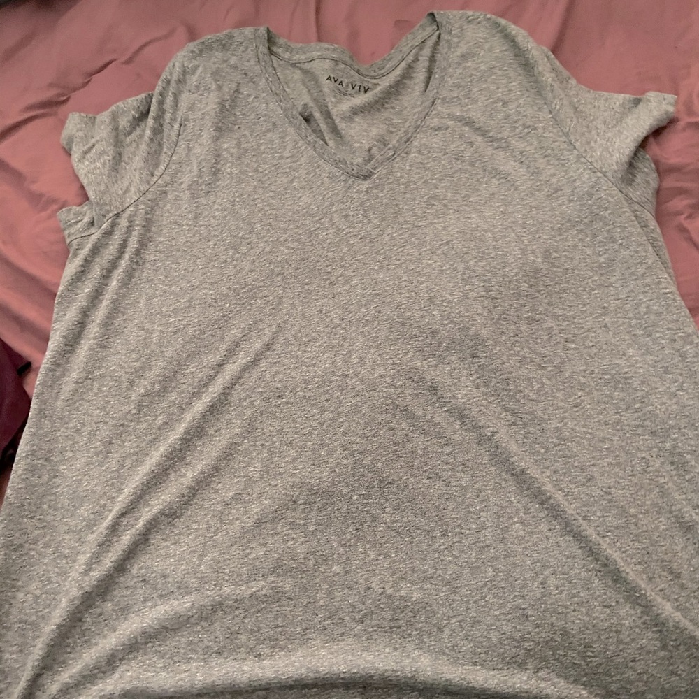 Ava & Viv tee